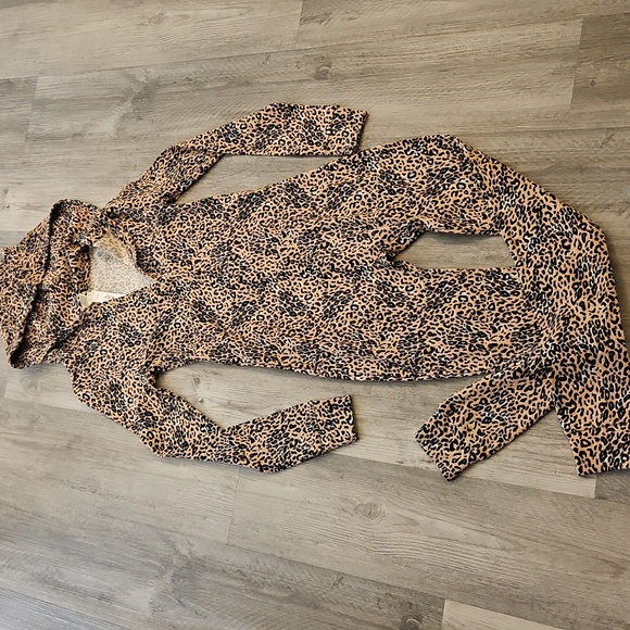 NWT Thermal Hooded Pajama Onesie sz Small - Picture 3 of 11
